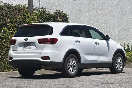 Snow White Pearl 2019 Kia Sorento LX