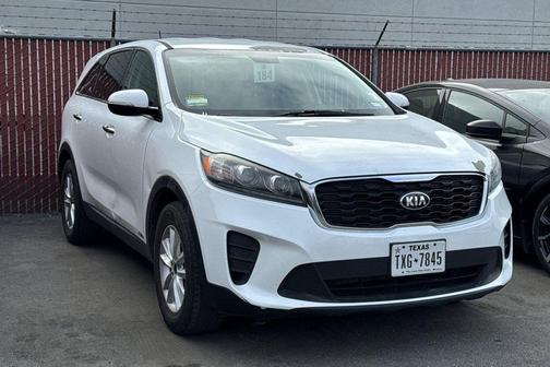 Snow White Pearl 2019 Kia Sorento LX