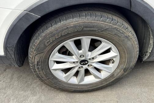 Snow White Pearl 2019 Kia Sorento LX