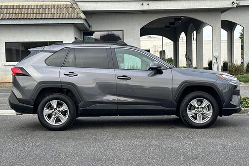 2022 Toyota Highlander L