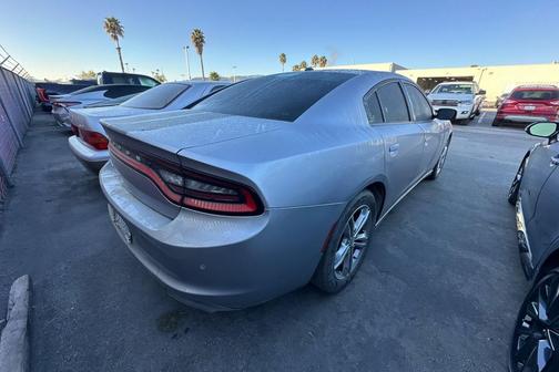 2016 Dodge Charger SE