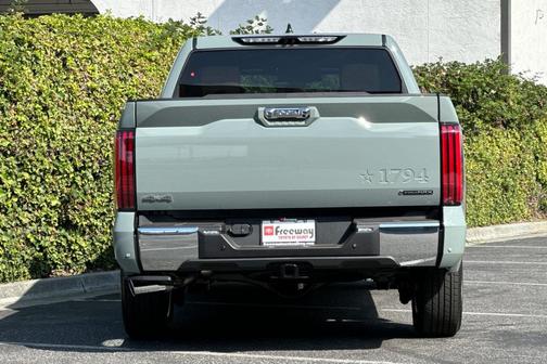 2025 Toyota Tundra Hybrid 1794 Edition