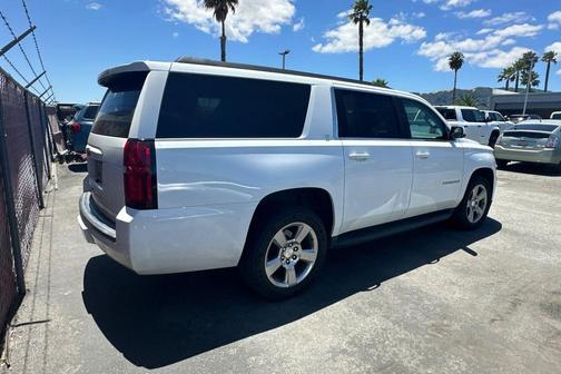 Summit White 2018 Chevrolet Suburban LT