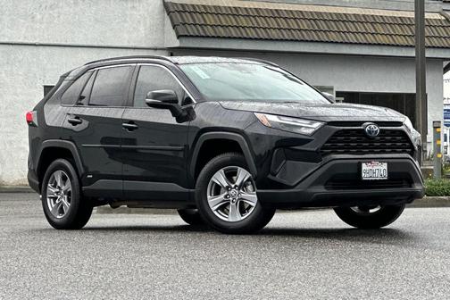 2022 Toyota RAV4 Hybrid XLE