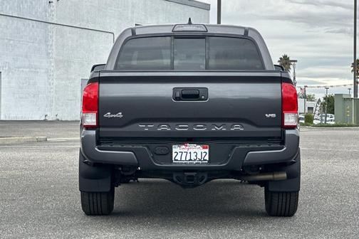 2017 Toyota Tacoma SR