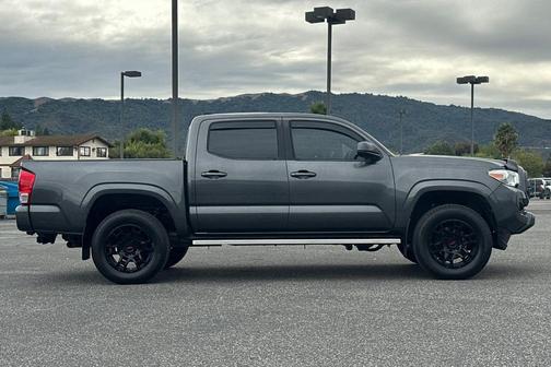 2017 Toyota Tacoma SR