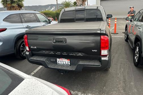 2017 Toyota Tacoma SR