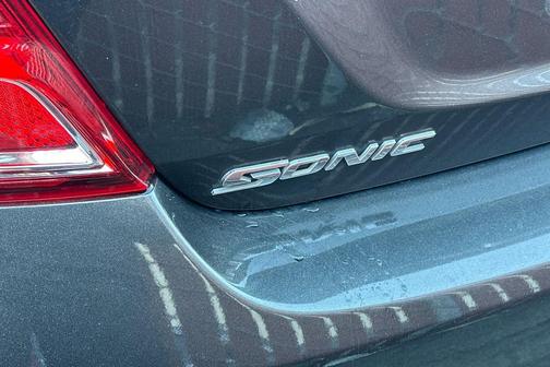 2017 Chevrolet Sonic LT