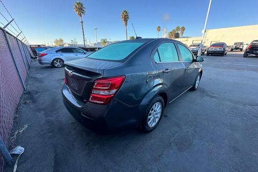 2017 Chevrolet Sonic LT