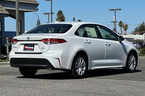 2026 Toyota Corolla Hybrid LE