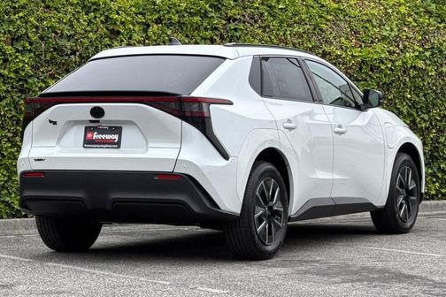 Wind Chill Prl 2026 Toyota bZ XLE Plus