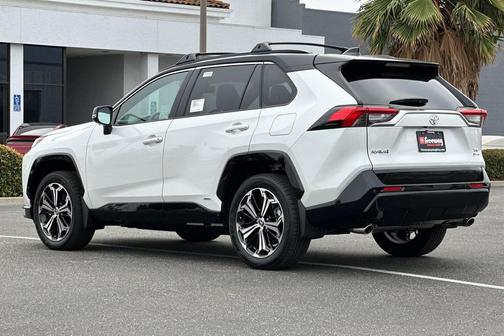 2025 Toyota RAV4 Hybrid SE