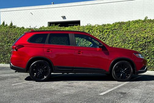 Red Diamond 2020 Mitsubishi Outlander LE