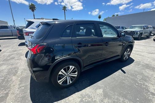 Labrador Black Pearl 2025 Mitsubishi Outlander Sport 2.0 ES