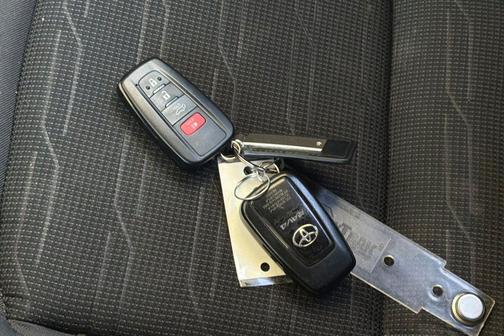 Magnetic Gray Metallic 2023 Toyota RAV4 Hybrid SE