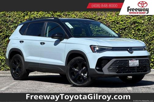 Monument Gray w/Dp Blk Rf 2025 Volkswagen Taos 1.5T SE Black