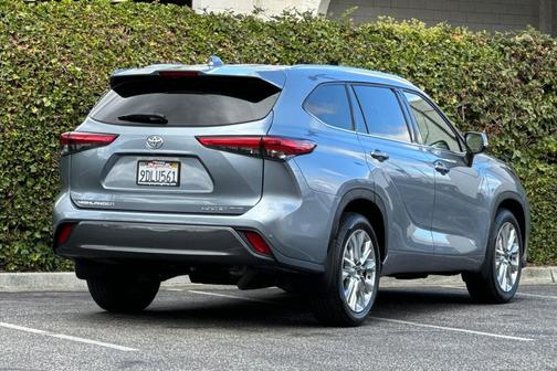 2022 Toyota Highlander Limited