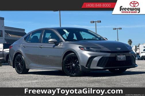 Heavy Metal/Black 2025 Toyota Camry SE