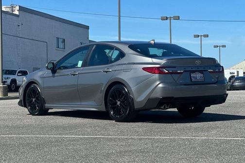 Heavy Metal/Black 2025 Toyota Camry SE