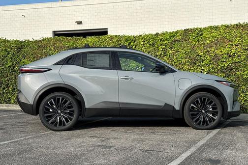 Cement 2026 Toyota C-HR