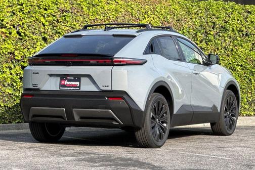 Cement 2026 Toyota C-HR