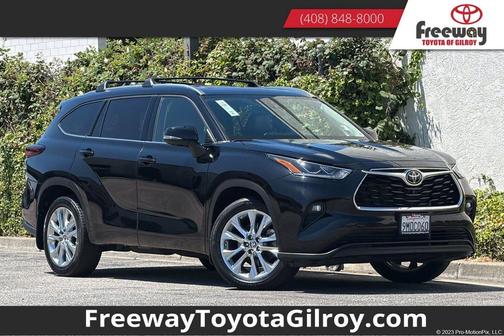 Midnight Black Metallic 2024 Toyota Highlander Limited