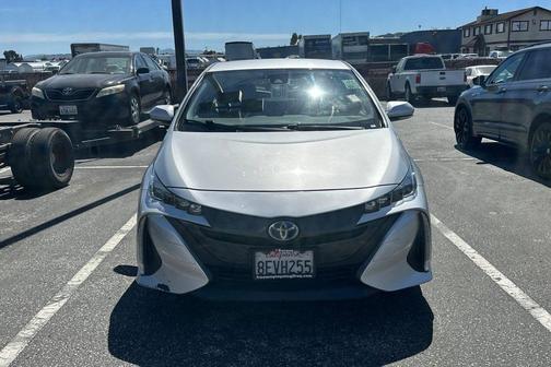 Classic Silver Metallic 2018 Toyota Prius Prime Premium