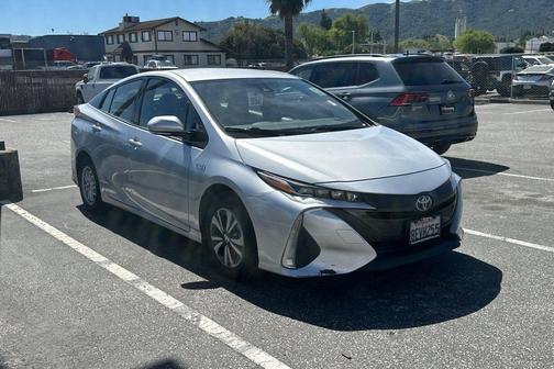 Classic Silver Metallic 2018 Toyota Prius Prime Premium