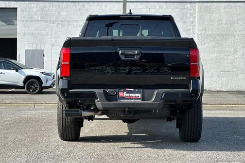 2025 Toyota Tacoma Hybrid TRD Off Road