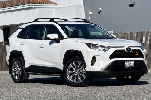 2020 Toyota RAV4 XLE Premium