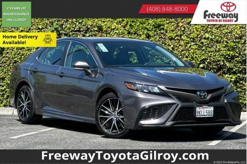 2024 Toyota Camry SE