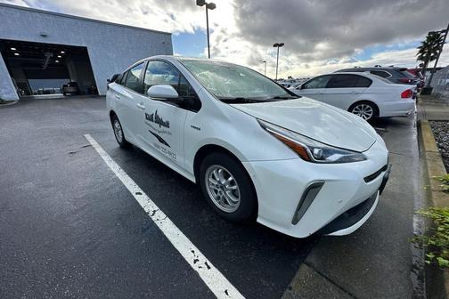 2020 Toyota Prius XLE