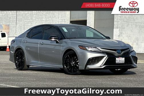 2024 Toyota Camry Hybrid SE