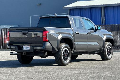 2024 Toyota Tacoma TRD Off-Road