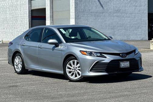 2024 Toyota Camry LE