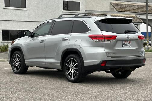 2018 Toyota Highlander SE