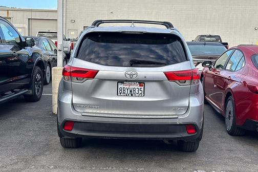 2018 Toyota Highlander SE