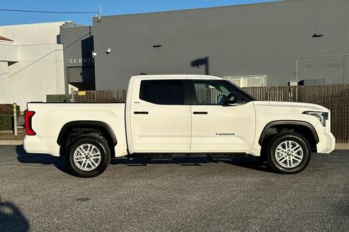 2024 Toyota Tundra SR5