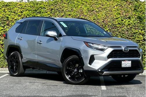 2025 Toyota RAV4 Hybrid SE