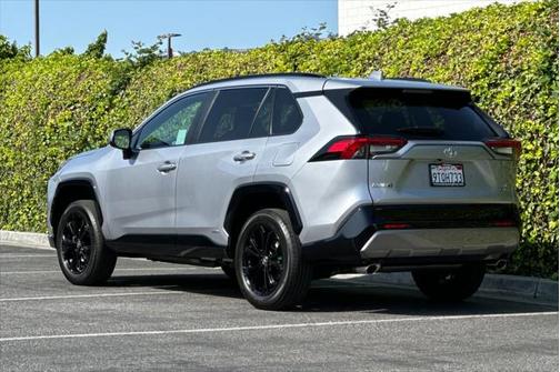 2025 Toyota RAV4 Hybrid SE