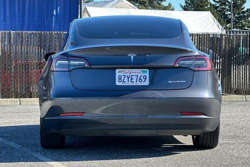 2022 Tesla Model 3 Long Range