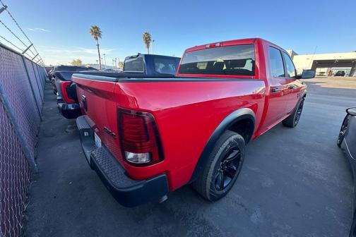 2024 RAM 1500 Classic Warlock Crew Cab 4x4 5'7' Box