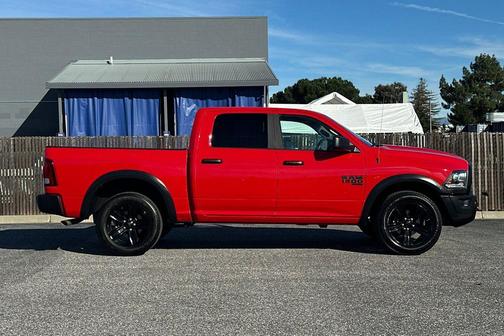 2024 RAM 1500 Classic Warlock Crew Cab 4x4 5'7' Box