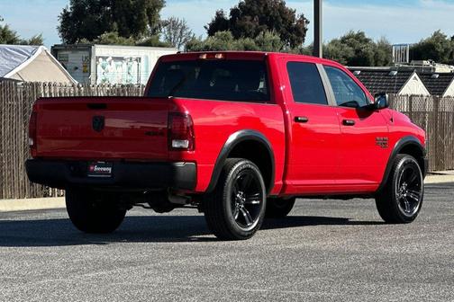 2024 RAM 1500 Classic Warlock Crew Cab 4x4 5'7' Box