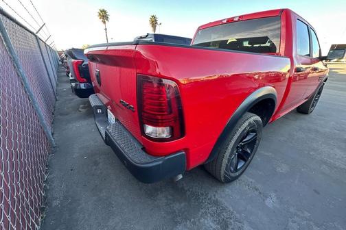 2024 RAM 1500 Classic Warlock Crew Cab 4x4 5'7' Box