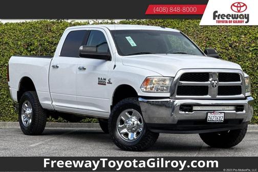 Bright White Clearcoat 2017 RAM 3500 SLT Crew Cab 4x4 6'4' Box