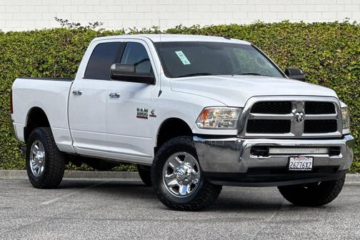 Bright White Clearcoat 2017 RAM 3500 SLT Crew Cab 4x4 6'4' Box