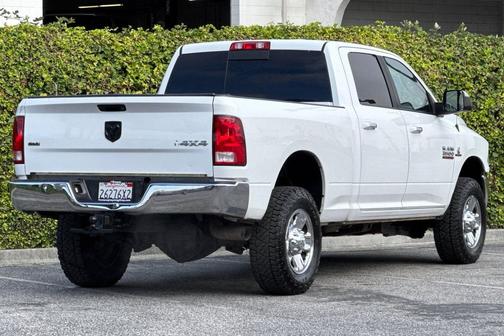 Bright White Clearcoat 2017 RAM 3500 SLT Crew Cab 4x4 6'4' Box