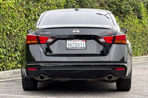 Super Black Clearcoat 2024 Nissan Altima SR FWD
