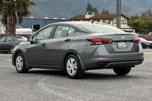 2020 Nissan Versa 1.6 S